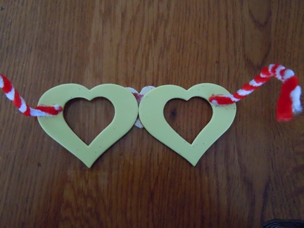 how to make heart shaped glasses